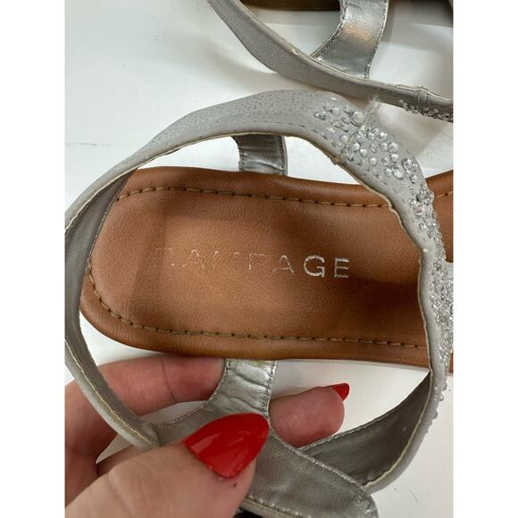 Rampage Womens Sandals Size Unknown Gray Thong Gemmed Side Buckle Flat - Picture 3 of 13